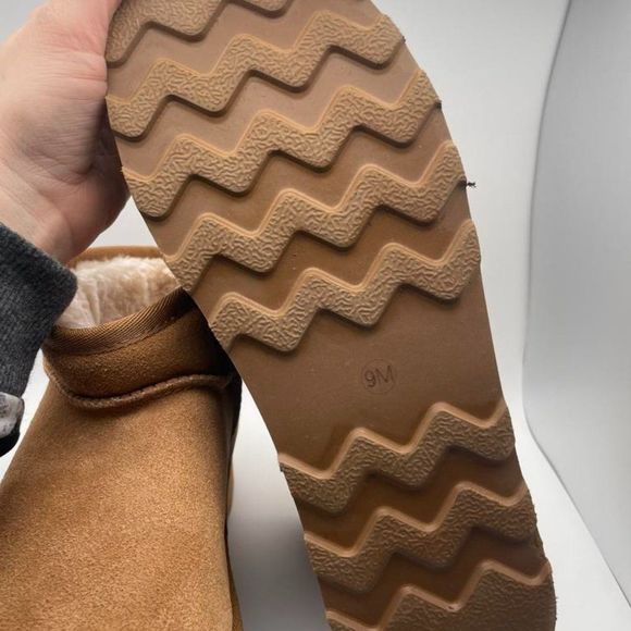 CUSHIONAIRE Women's COZY Genuine Suede pull on platform boot CHESTNUT 9 - Picture 6 of 6